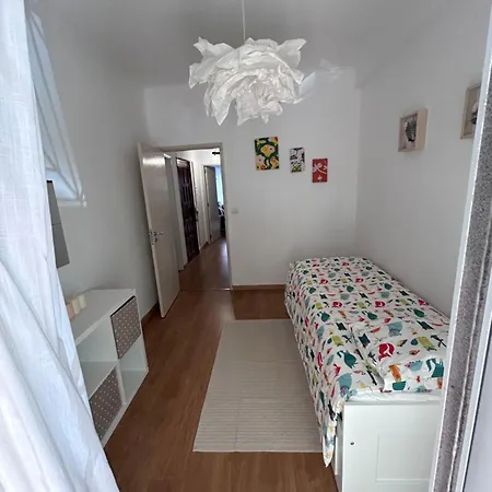 Acolhedor Em * Queluz